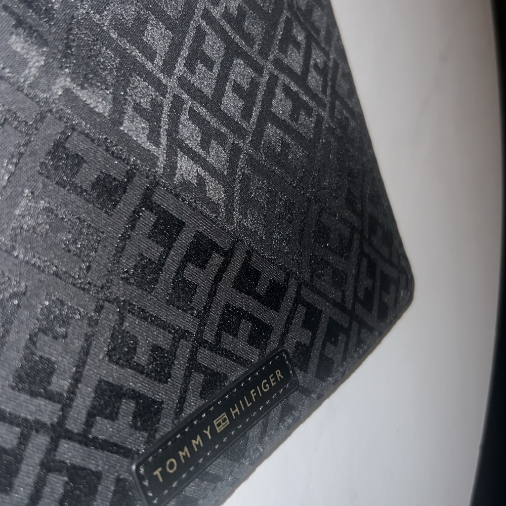 Tommy Hilfiger black clutch pocket bag purse slim gold metal zipper bag 9” x 6” - Picture 5 of 11